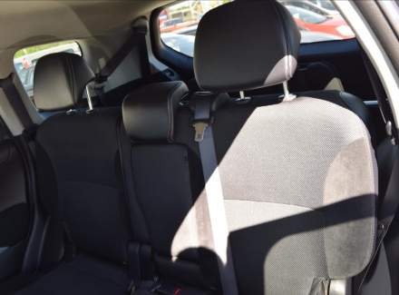 Mitsubishi - Outlander