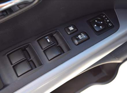 Mitsubishi - Outlander