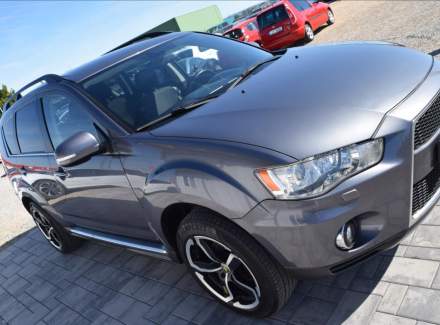Mitsubishi - Outlander