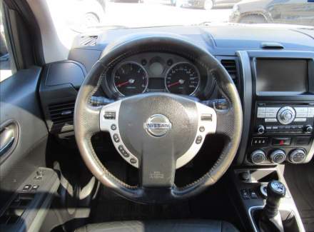 Nissan - X-Trail