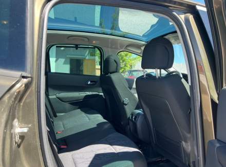 Peugeot - 3008