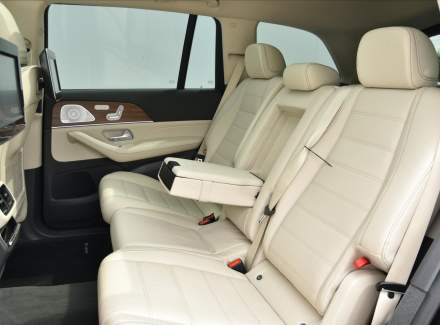 Mercedes-Benz - GLS