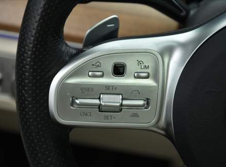 Mercedes-Benz - GLS