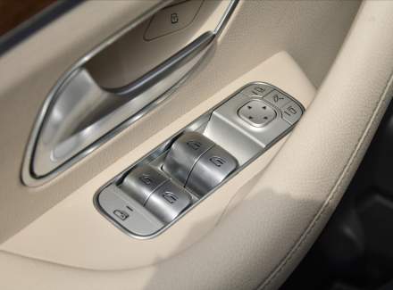 Mercedes-Benz - GLS