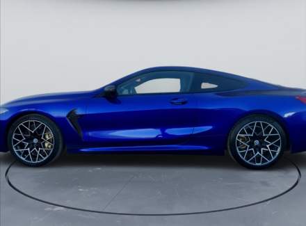 BMW - M8