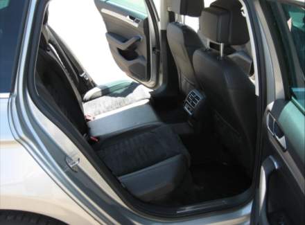 Volkswagen - Passat