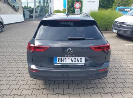 Volkswagen - Golf