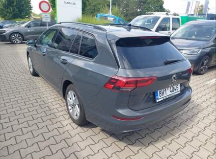 Volkswagen - Golf