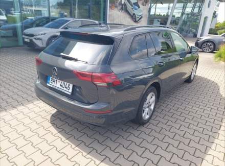 Volkswagen - Golf