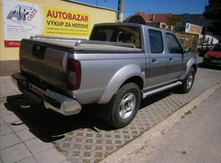Nissan - Navara