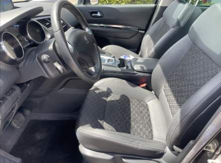 Peugeot - 3008