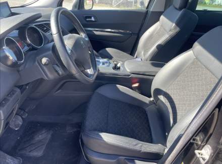 Peugeot - 3008
