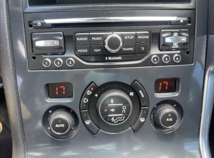 Peugeot - 3008