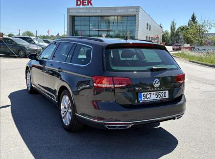 Volkswagen - Passat