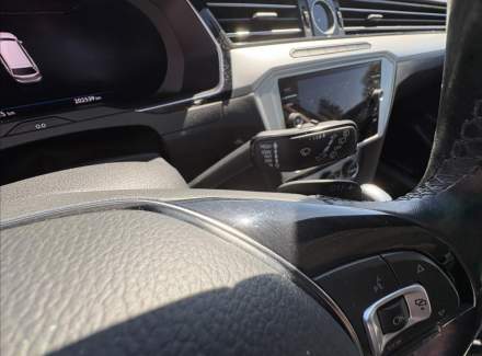 Volkswagen - Passat