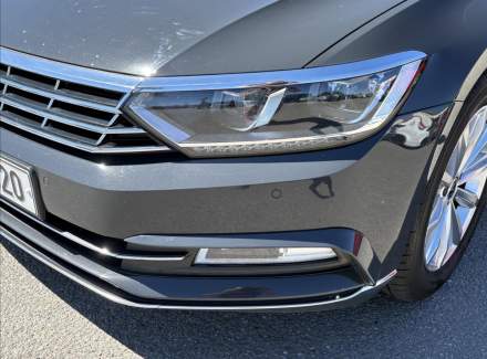 Volkswagen - Passat