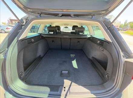 Volkswagen - Passat