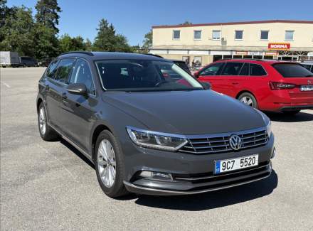 Volkswagen - Passat