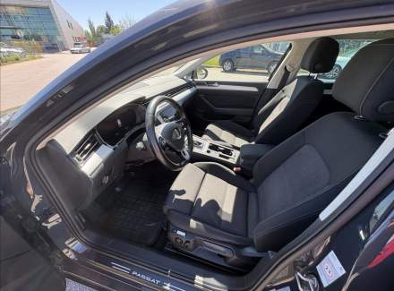 Volkswagen - Passat