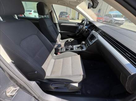 Volkswagen - Passat