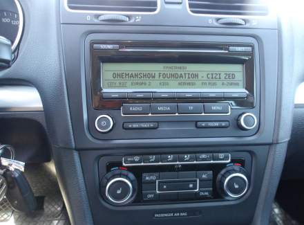 Volkswagen - Golf