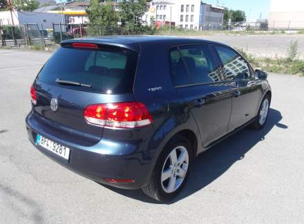 Volkswagen - Golf