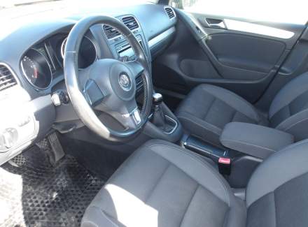 Volkswagen - Golf