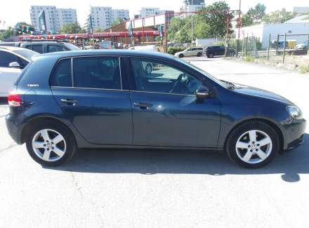 Volkswagen - Golf