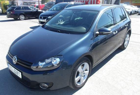 Volkswagen - Golf