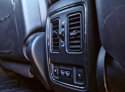 Jeep - Grand Cherokee