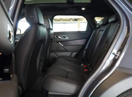 Land Rover - Range Rover Velar