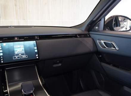 Land Rover - Range Rover Velar