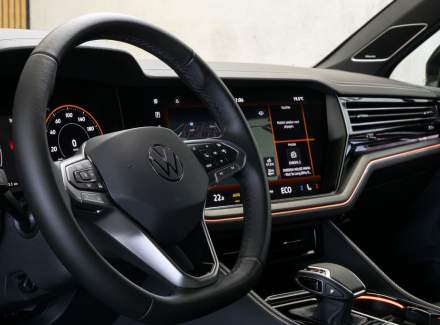 Volkswagen - Touareg