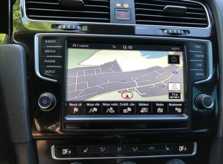 Volkswagen - Golf