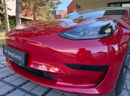 Tesla - Model 3