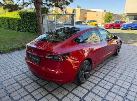 Tesla - Model 3
