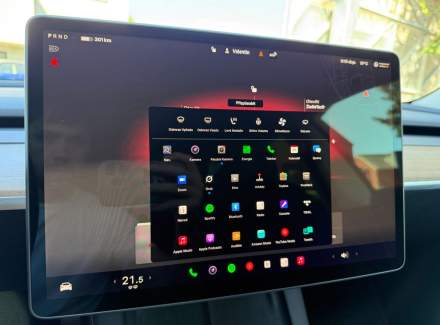 Tesla - Model 3