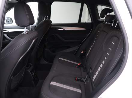 BMW - X1
