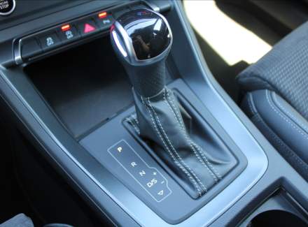 Audi - Q3