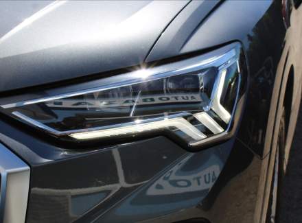 Audi - Q3