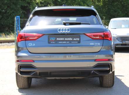 Audi - Q3