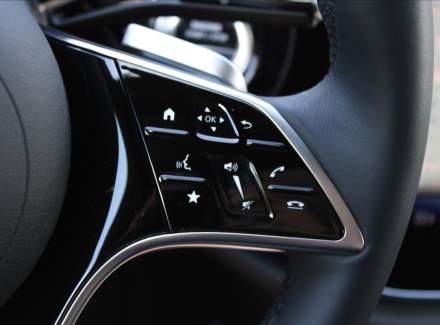 Mercedes-Benz - E-class