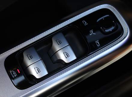 Mercedes-Benz - E-class