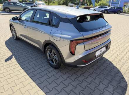 Kia - K4