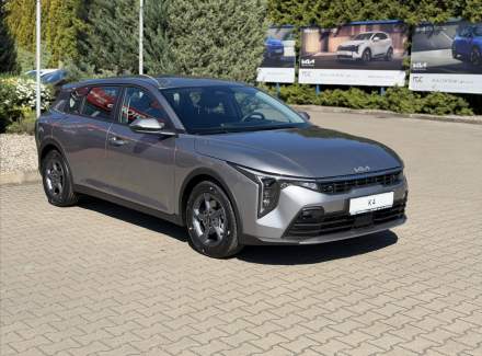 Kia - K4