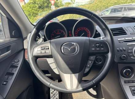 Mazda - 3