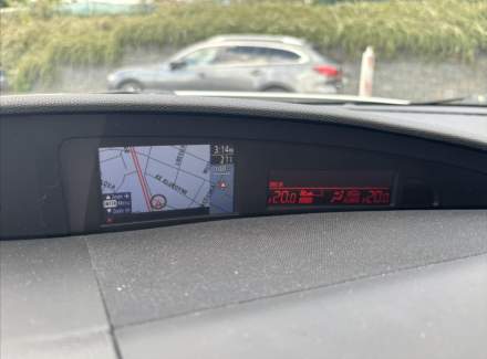 Mazda - 3