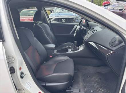 Mazda - 3