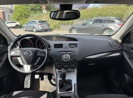 Mazda - 3