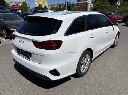 Kia - Cee'd